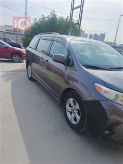 تۆیۆتا سیانا